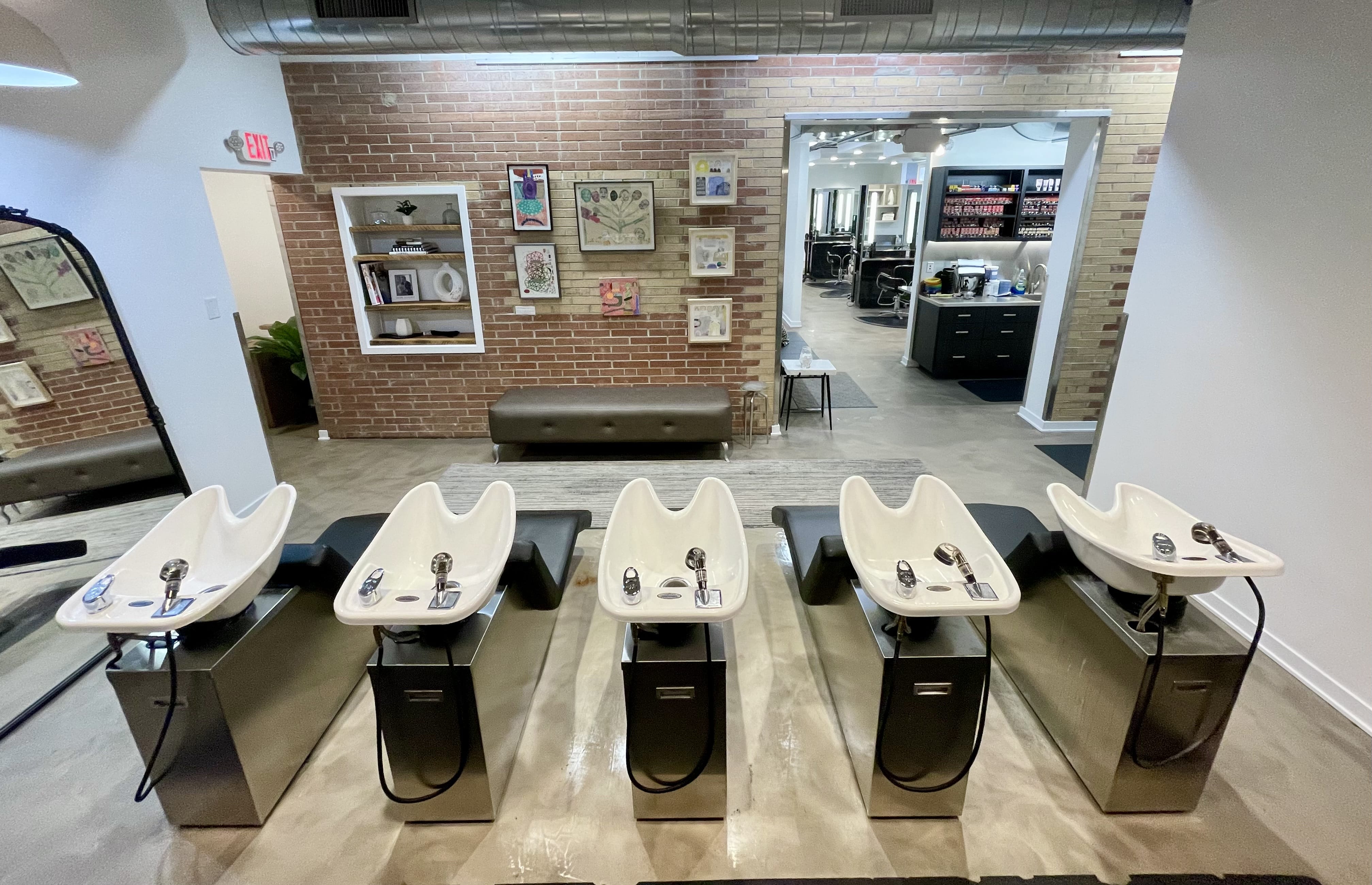 MC Salon & Spa