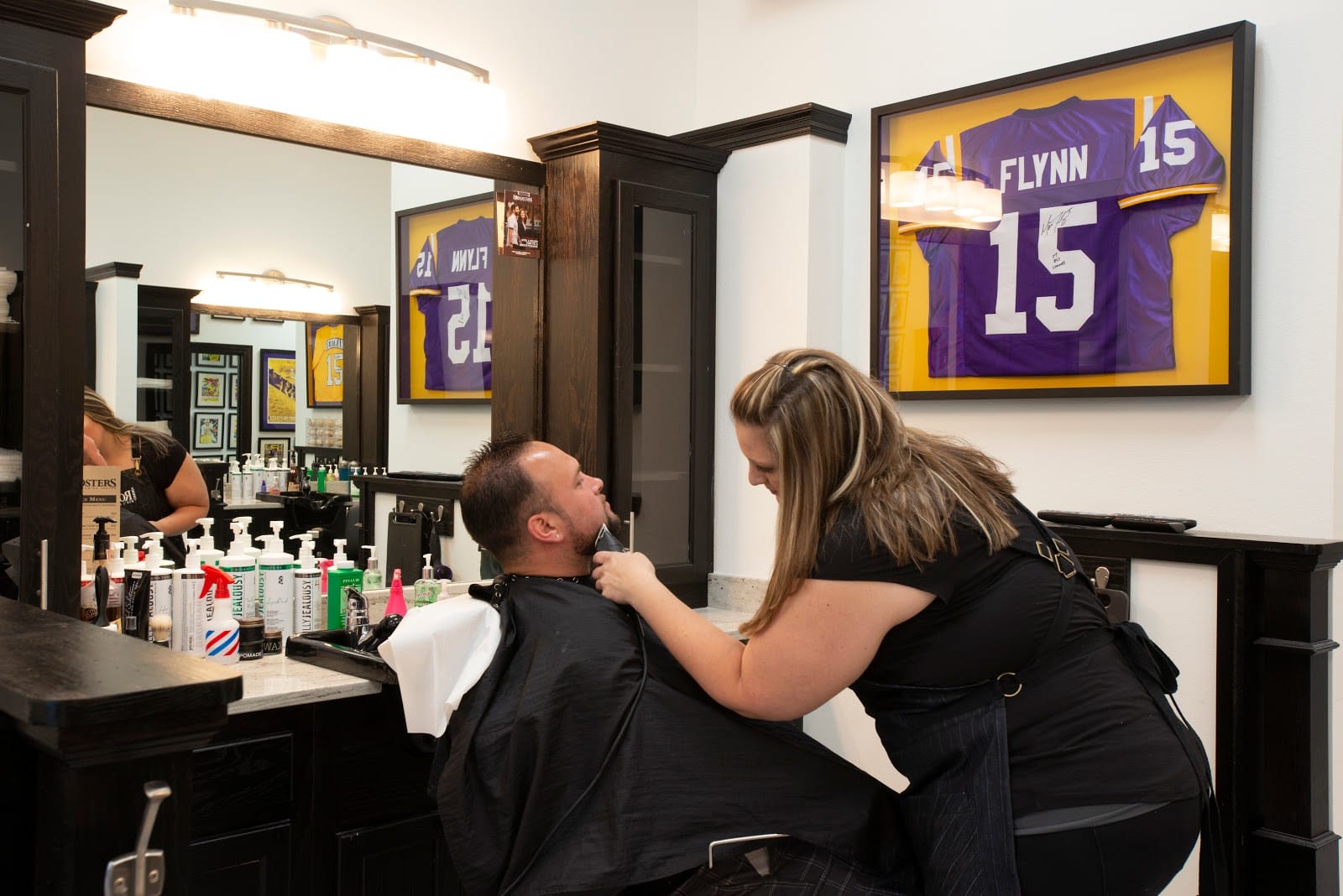 Roosters Men'S Grooming Tampa: Ultimate Style & Confidence Boost